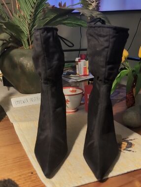 Black Pointed Toe Women's Ankle Boots